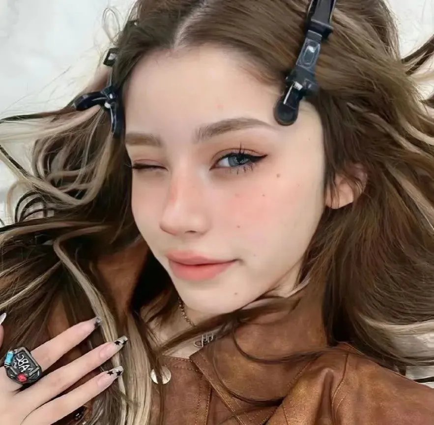正是青春璀璨时